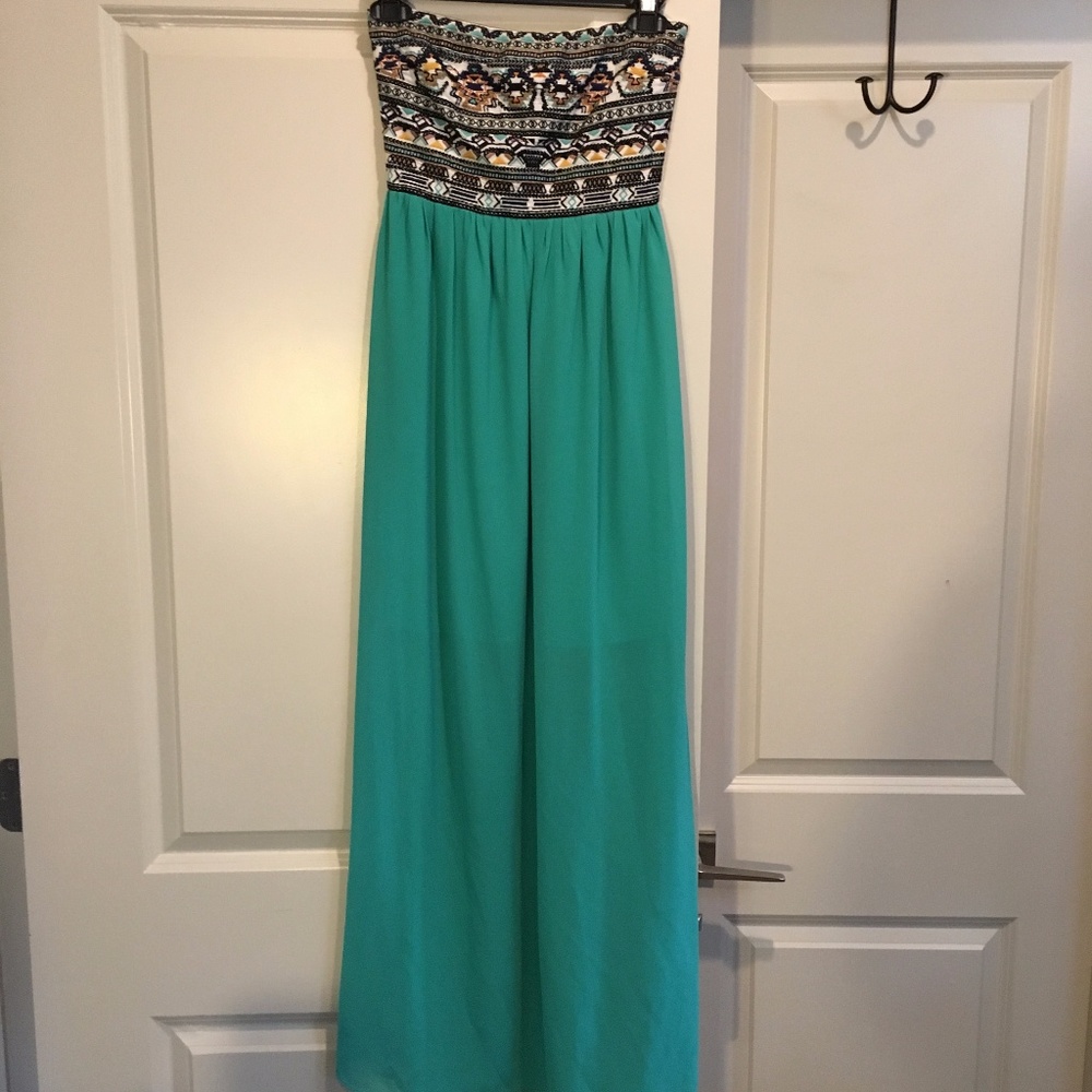 Super B Green/White Bohemian Strapless Maxi Dress