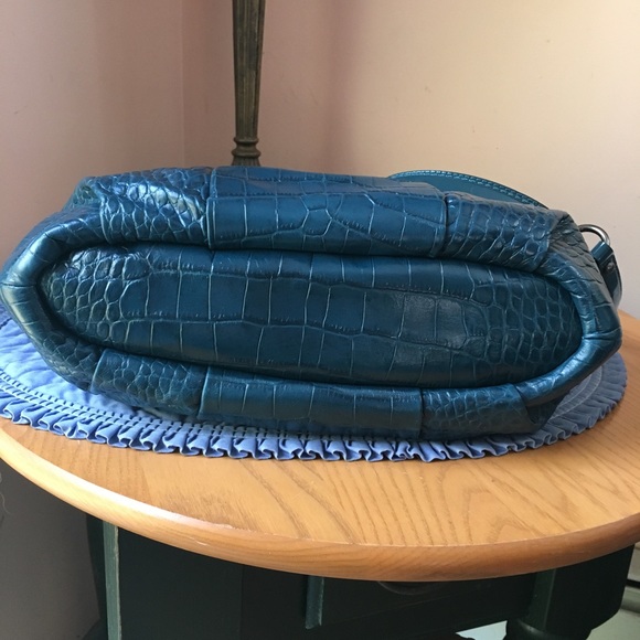 ❌SOLD❌ Coach Madison Croc-Embossed Sophia Satchel - Picture 4 of 8