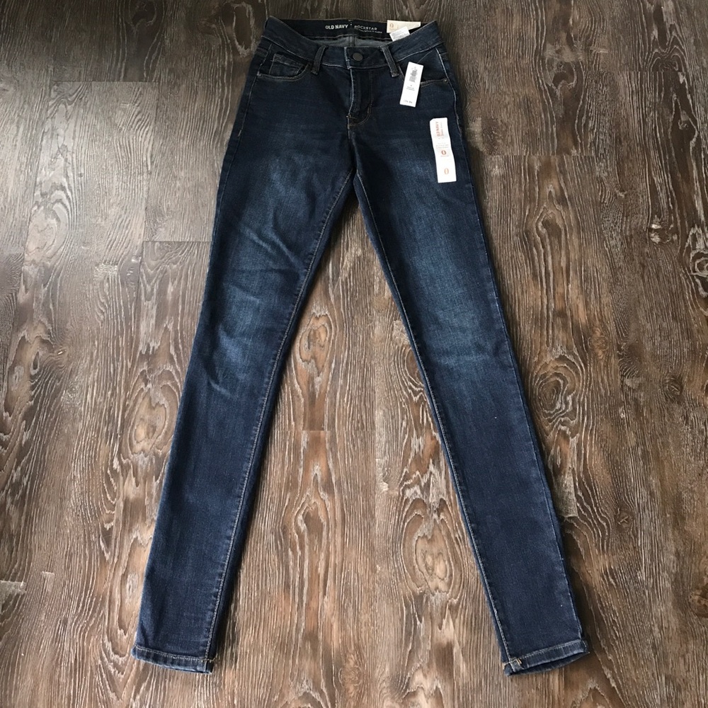 NWT Women’s Old Navy Rockstar Mid-Rise size 0
