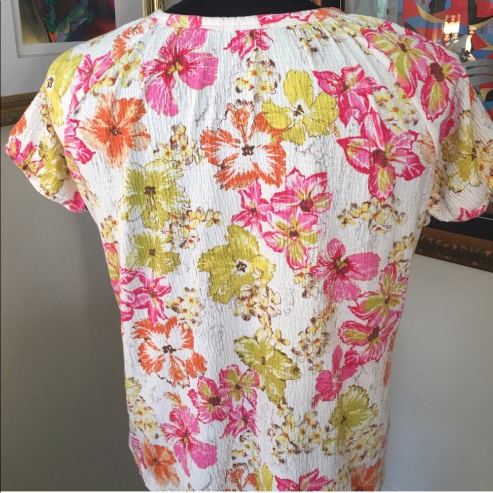 ⭐️BASIC EDITIONS FLORAL TOP 💯AUTHENTIC - Picture 4 of 6