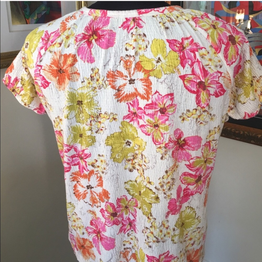 ⭐️BASIC EDITIONS FLORAL TOP 💯AUTHENTIC - Picture 5 of 6