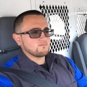 Meet your Posher, Victor