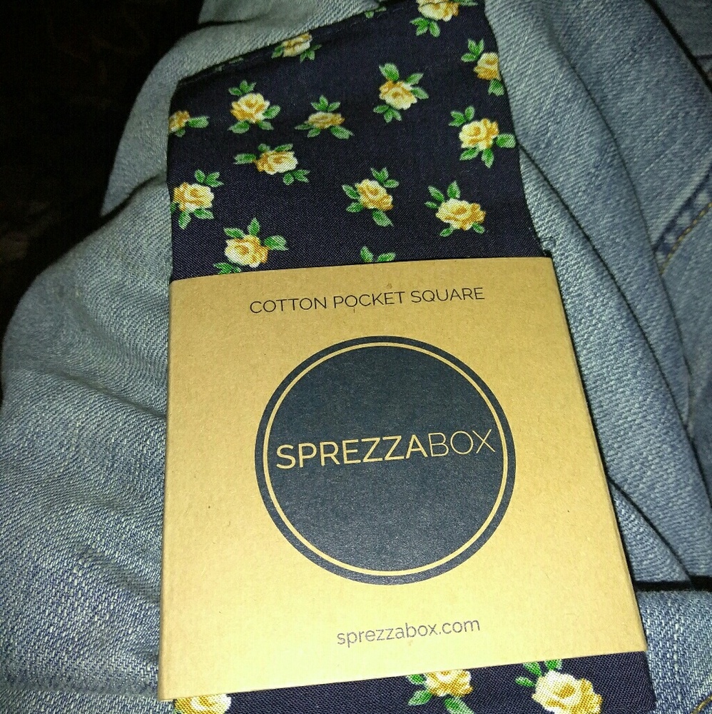 Sprezza floral pocket square