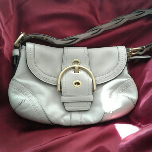 Coach Handbags - COACH PURSE BAG