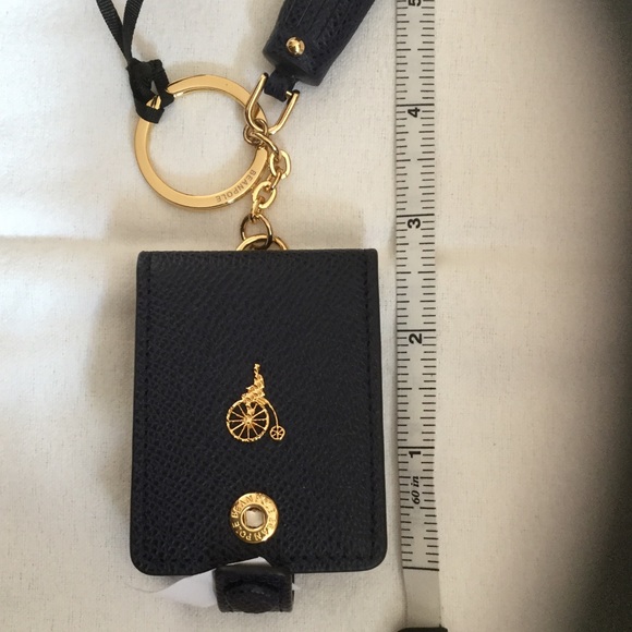 Beanpole - Picture 4 of 6