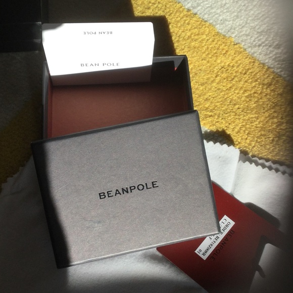 Beanpole - Picture 5 of 6