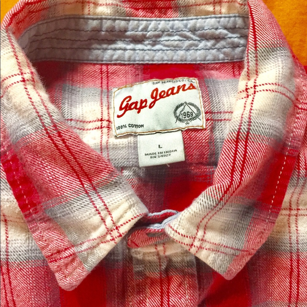 GAP - Picture 2 of 3