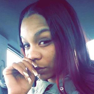 Meet your Posher, Stacia