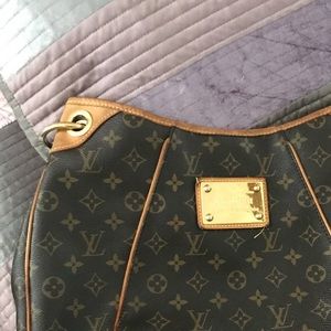 Louis Vuitton galleria gm