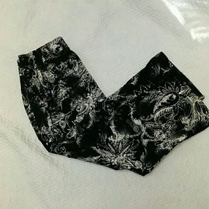 Chico's Size 1 (8), Capri Pants