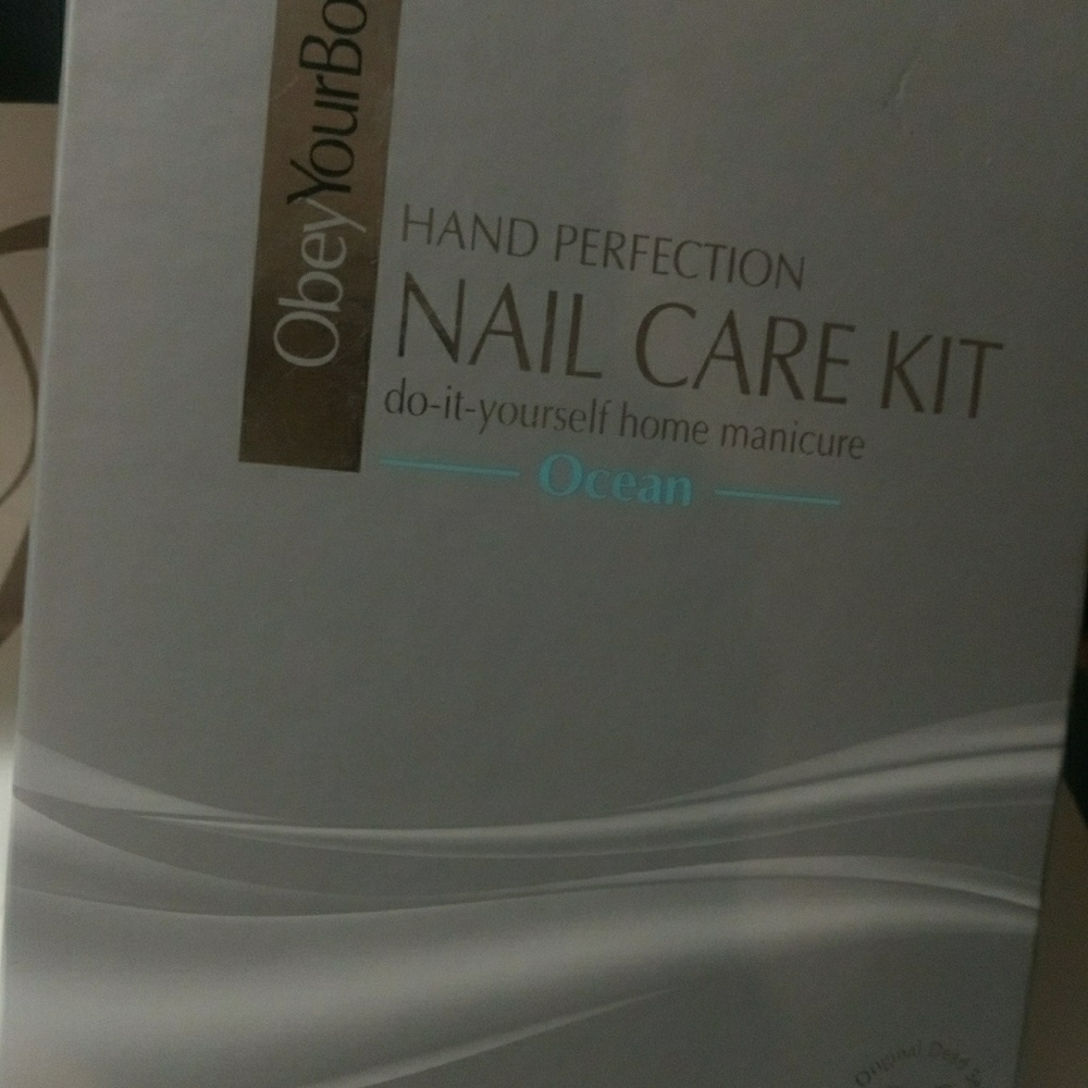 Obey Your Body Ocean Nail Care Kit