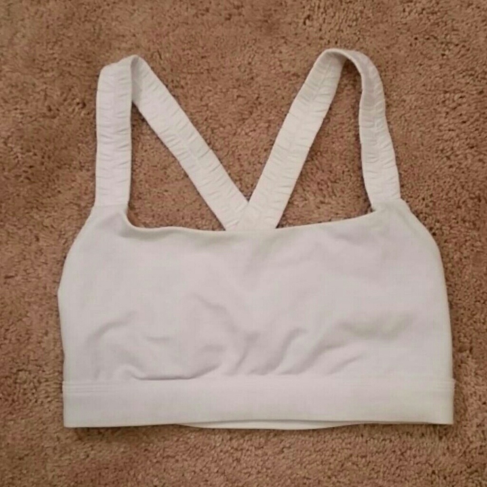 Lululemon inner heart sports bra size 4