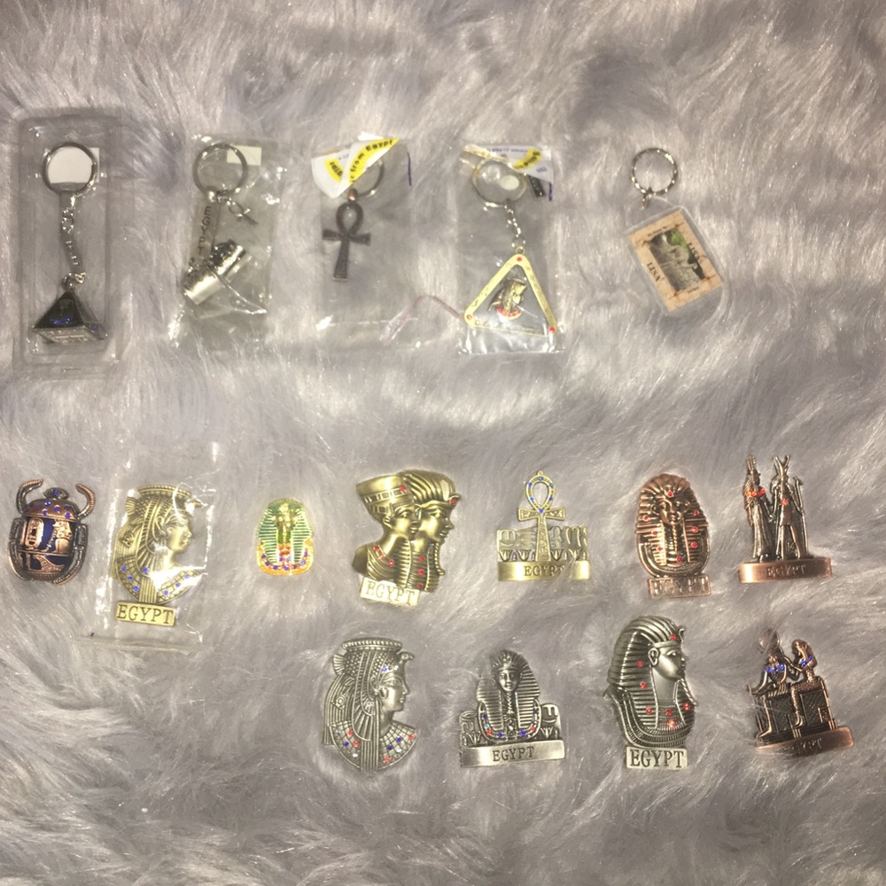 Key chains and fridge magnets