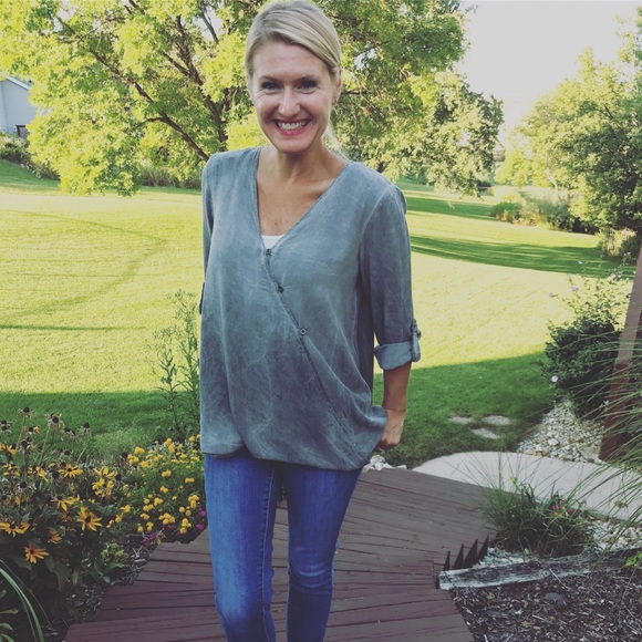 Grey Smokey Top - Picture 2 of 2