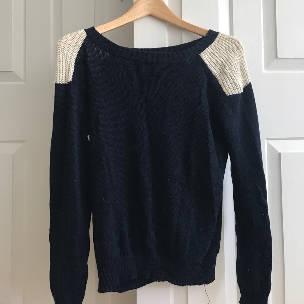 Brandy Melville sweater