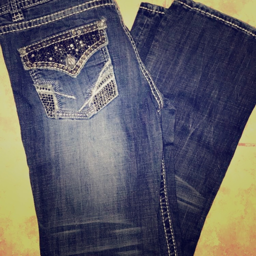 Rock N Roll cowgirl jeans in great condition!