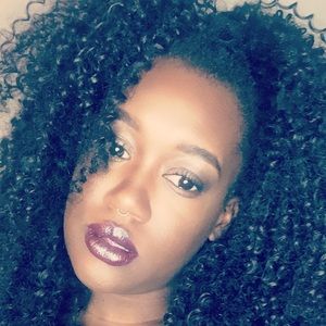 Meet your Posher, Kelly