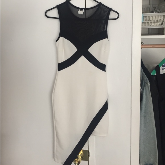 Body con dress - Picture 2 of 3