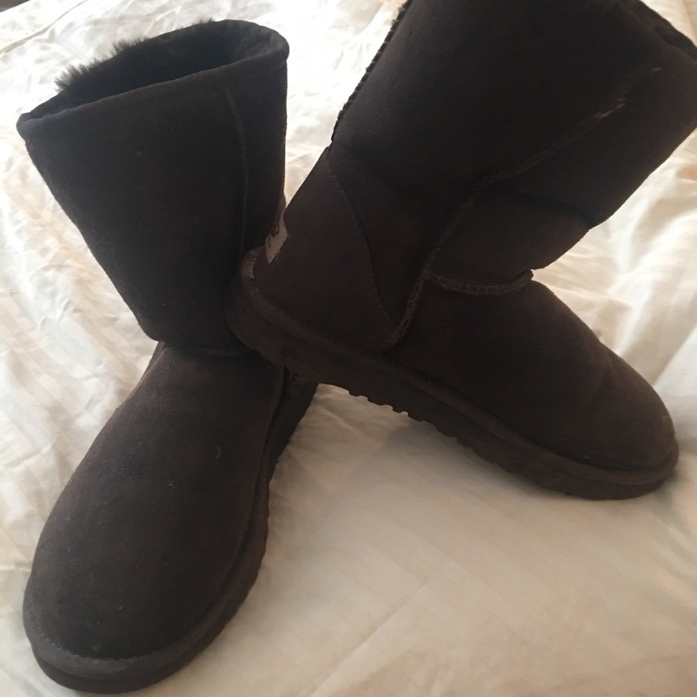 Ugh Boots Like new. Chocolate brown