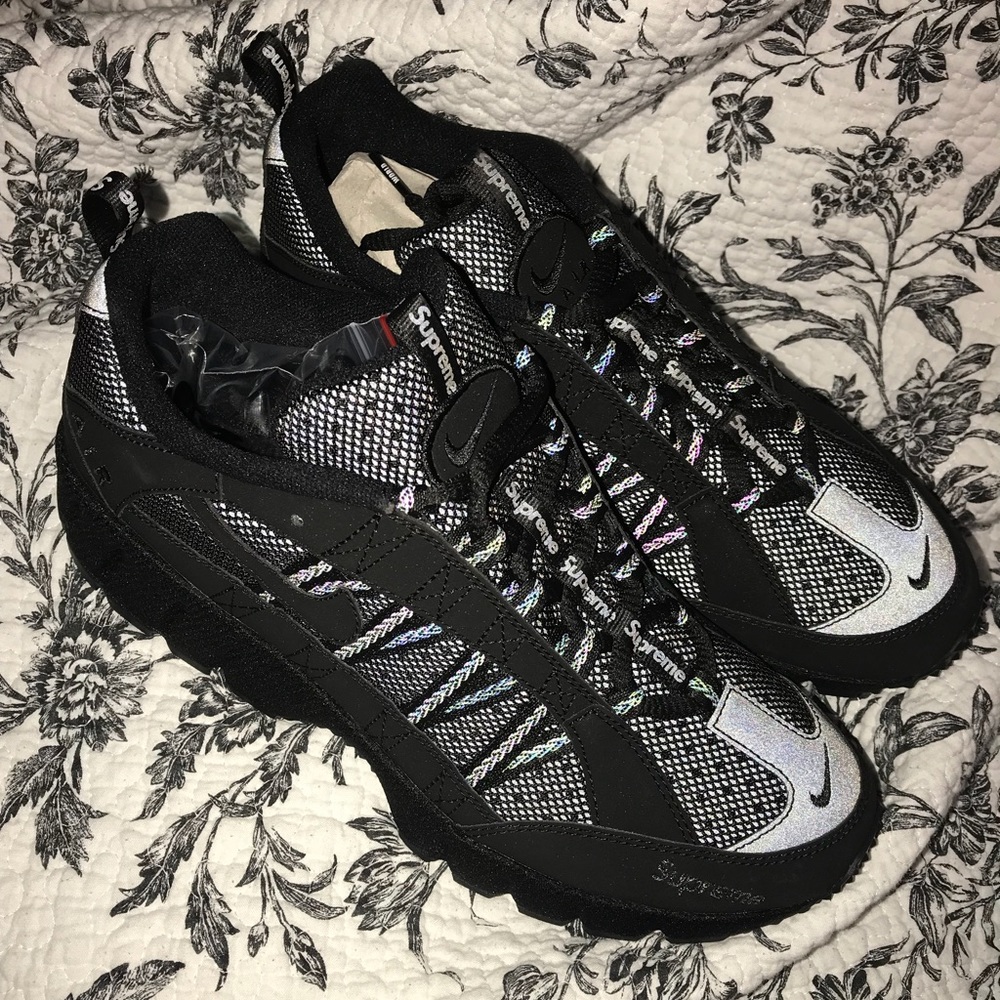 Nike air humara supreme