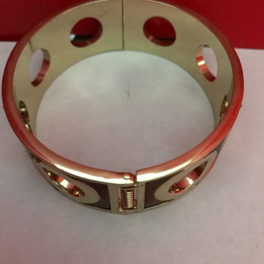 REDUCED Fun Bracelet with spring closure - Picture 3 of 4