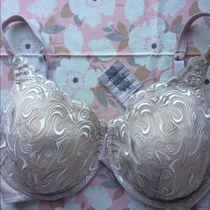 Playtex Bra 40D nude with lace