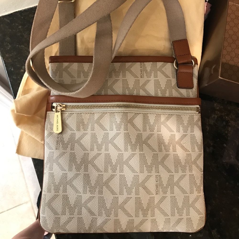 Michael Kors messenger bag