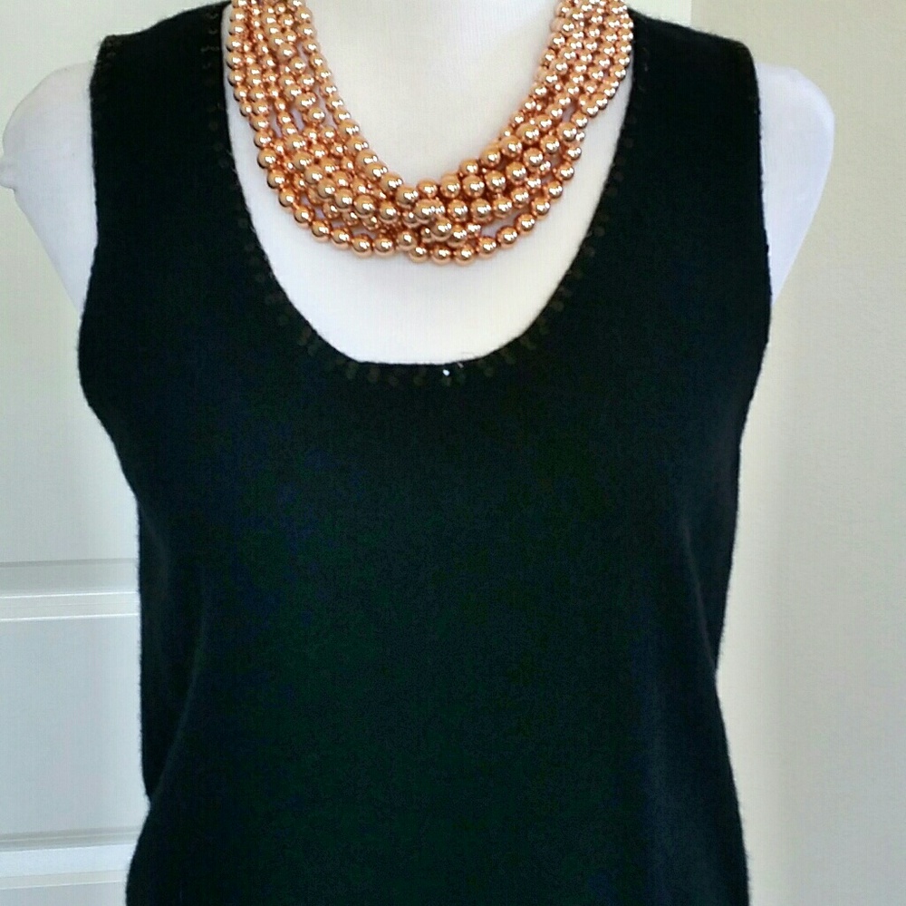 Brand : DKNY,  WOMENS SLEEVELESS SWEATER