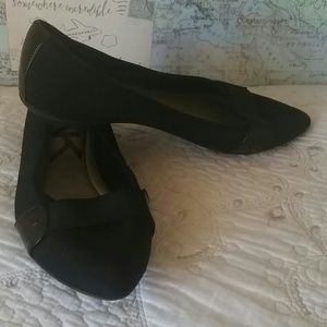 Women's casual black shoes