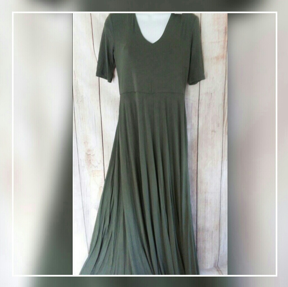 Agnes & Dora Austen Dress size small NWT
