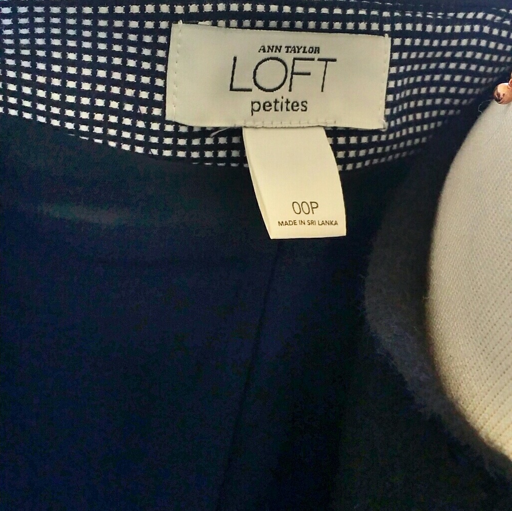 Brand : LOFT,  cropped blazer