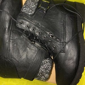 Black Winter boots