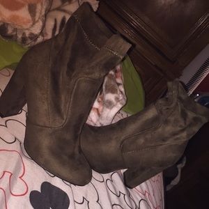 Forever 21 Olive Booties!