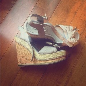 Steve Madden bow tie wedges size 8