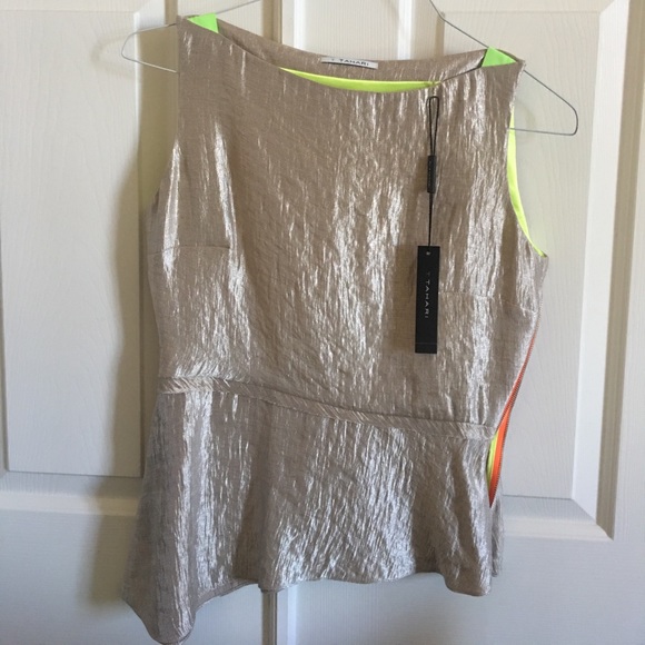 Tahari Tops - ⭐️⭐️HP⭐️⭐️New with Tags --Tahari top