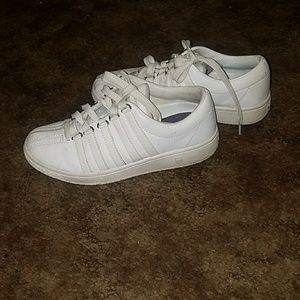 K-Swiss Size 6 Shoe