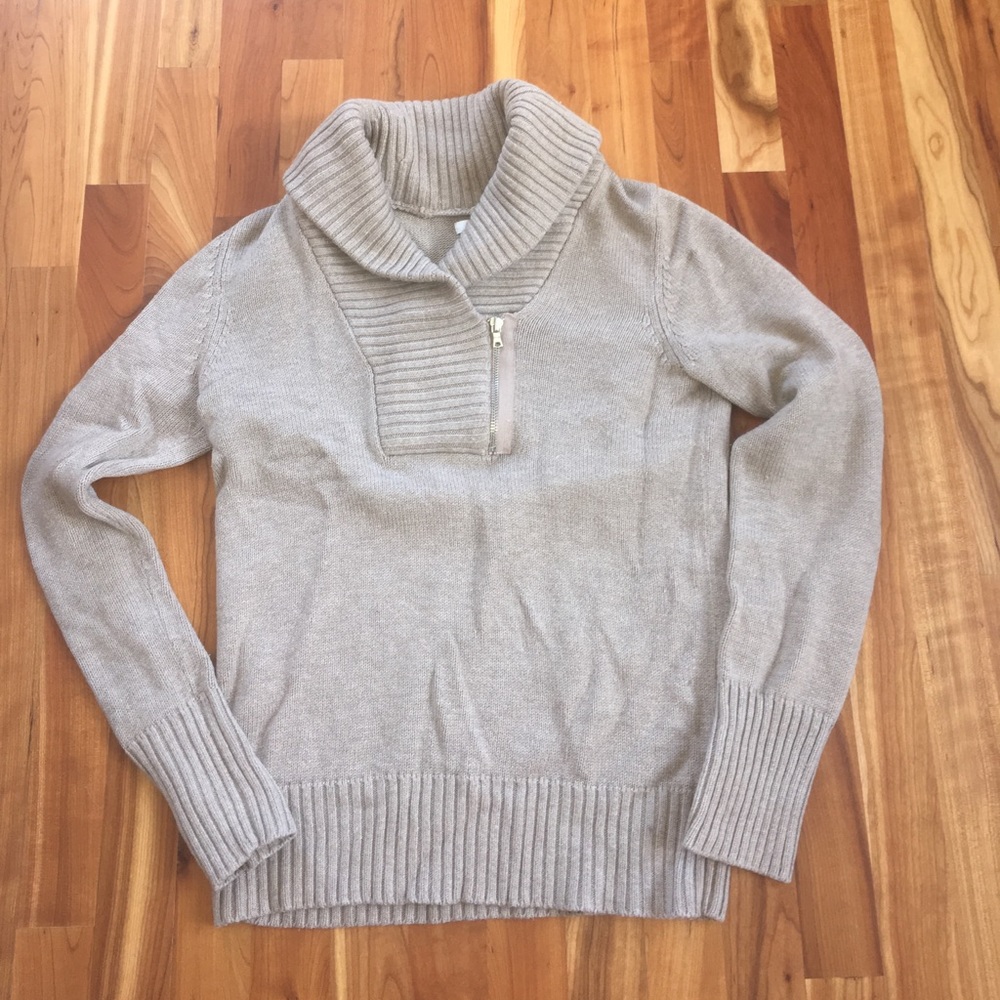 GAP size medium sweater