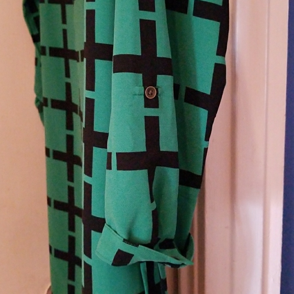 Dress - Picture 4 of 4
