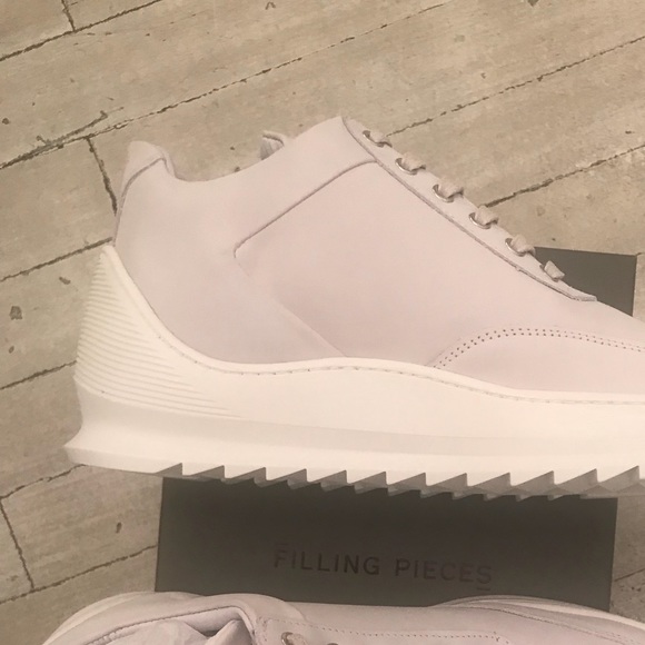 Brand new sneakers - Picture 3 of 4