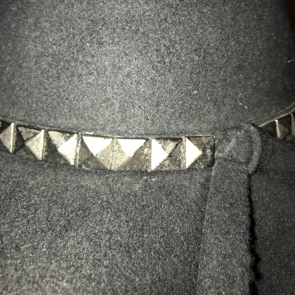 Oversized hat - Picture 3 of 3