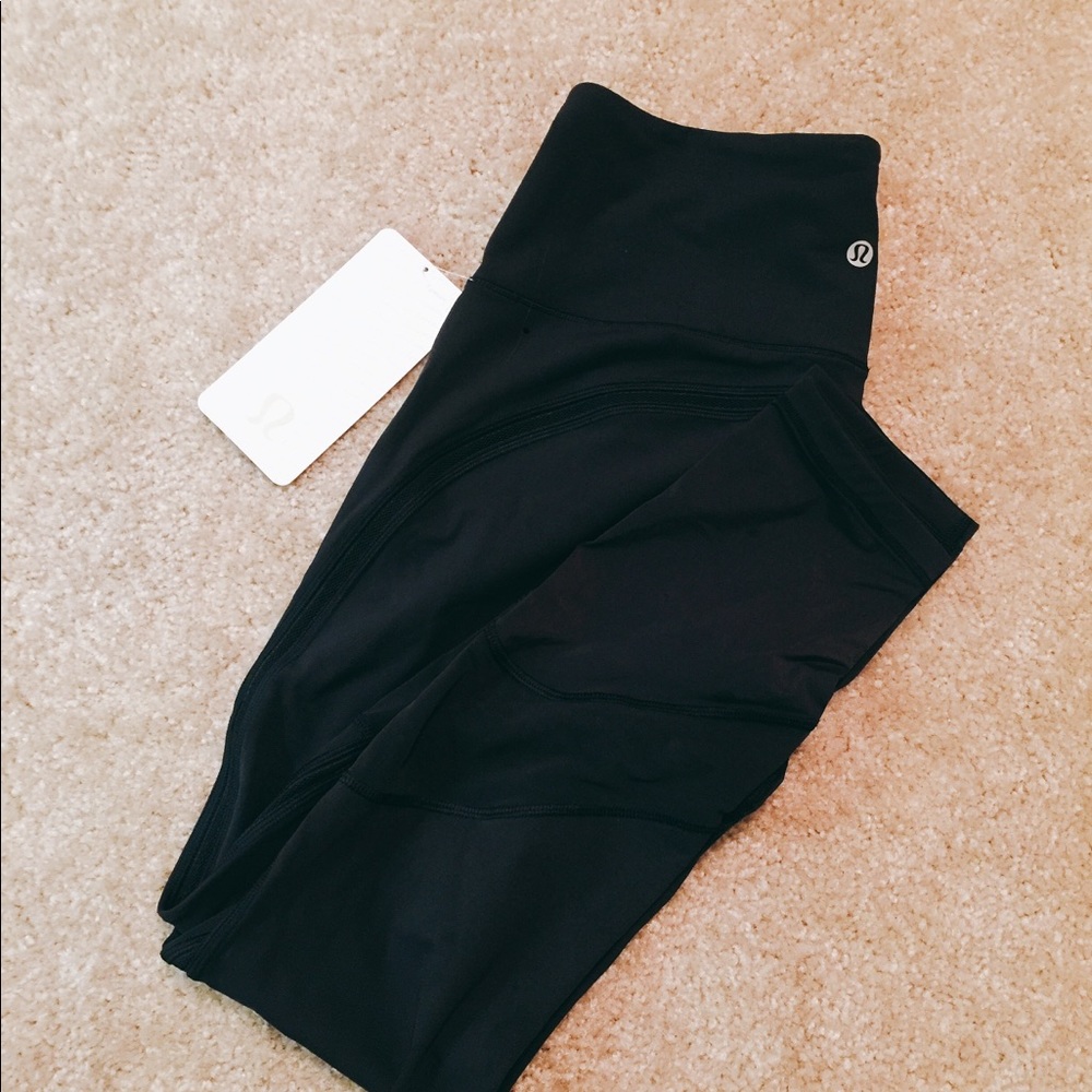 Lululemon yoga pants