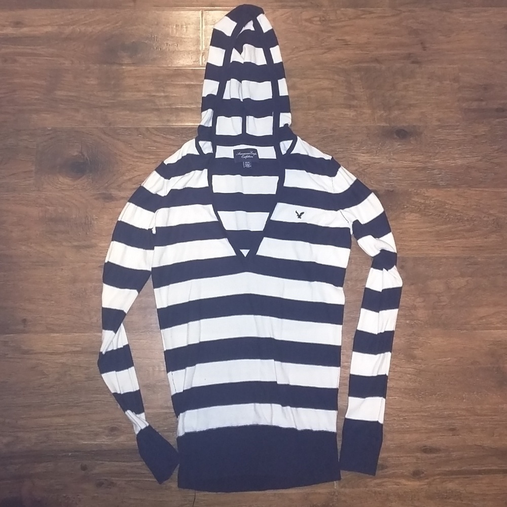 American Eagle Stripped light weight hoodie
