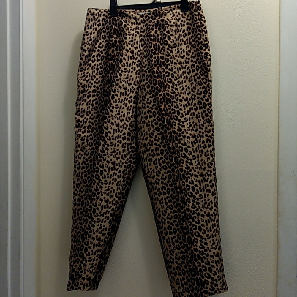 Allison Taylor leopard capris