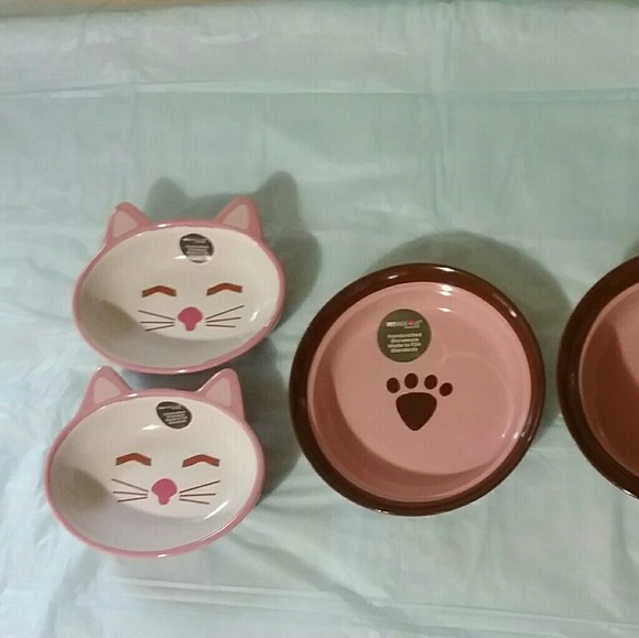 Kitty Kat And Polka Dot Ceramic Food And Water Set - Picture 2 of 3