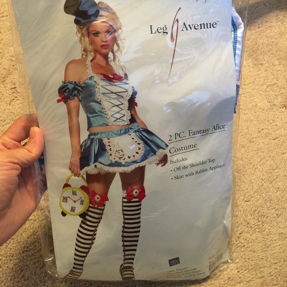 2 PC Fantasy Alice Costume