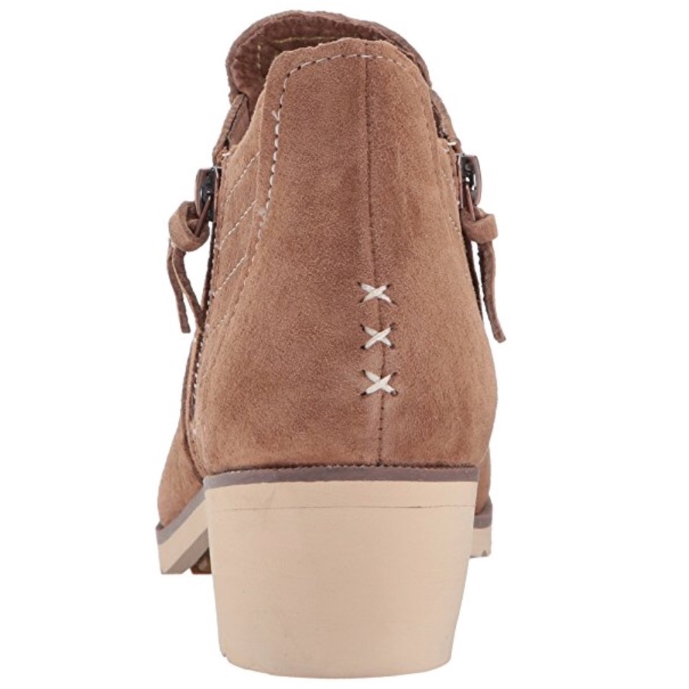 Distressed Suede Water Resistant Wolverine Boot - Picture 2 of 6