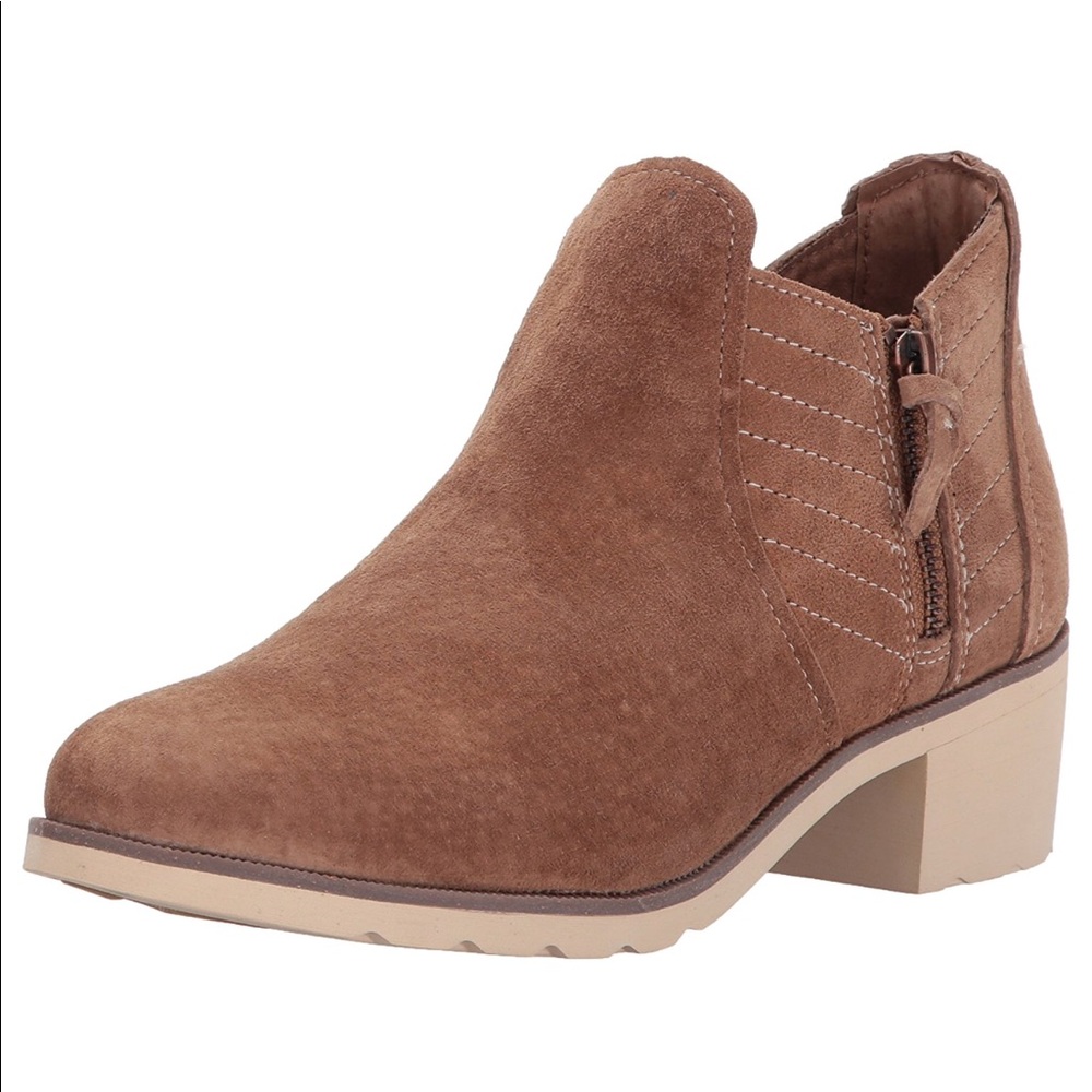 Distressed Suede Water Resistant Wolverine Boot - Picture 3 of 6