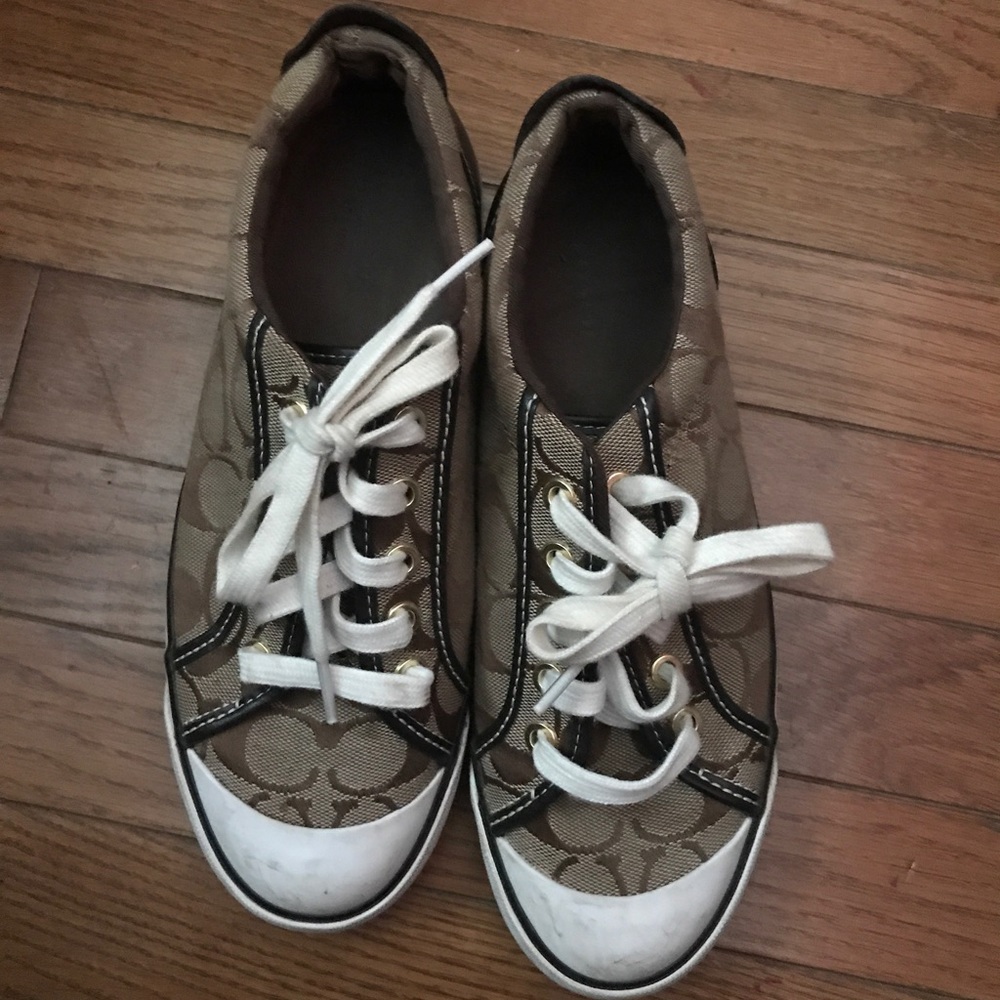 Coach Size 7.5 Sneakers!