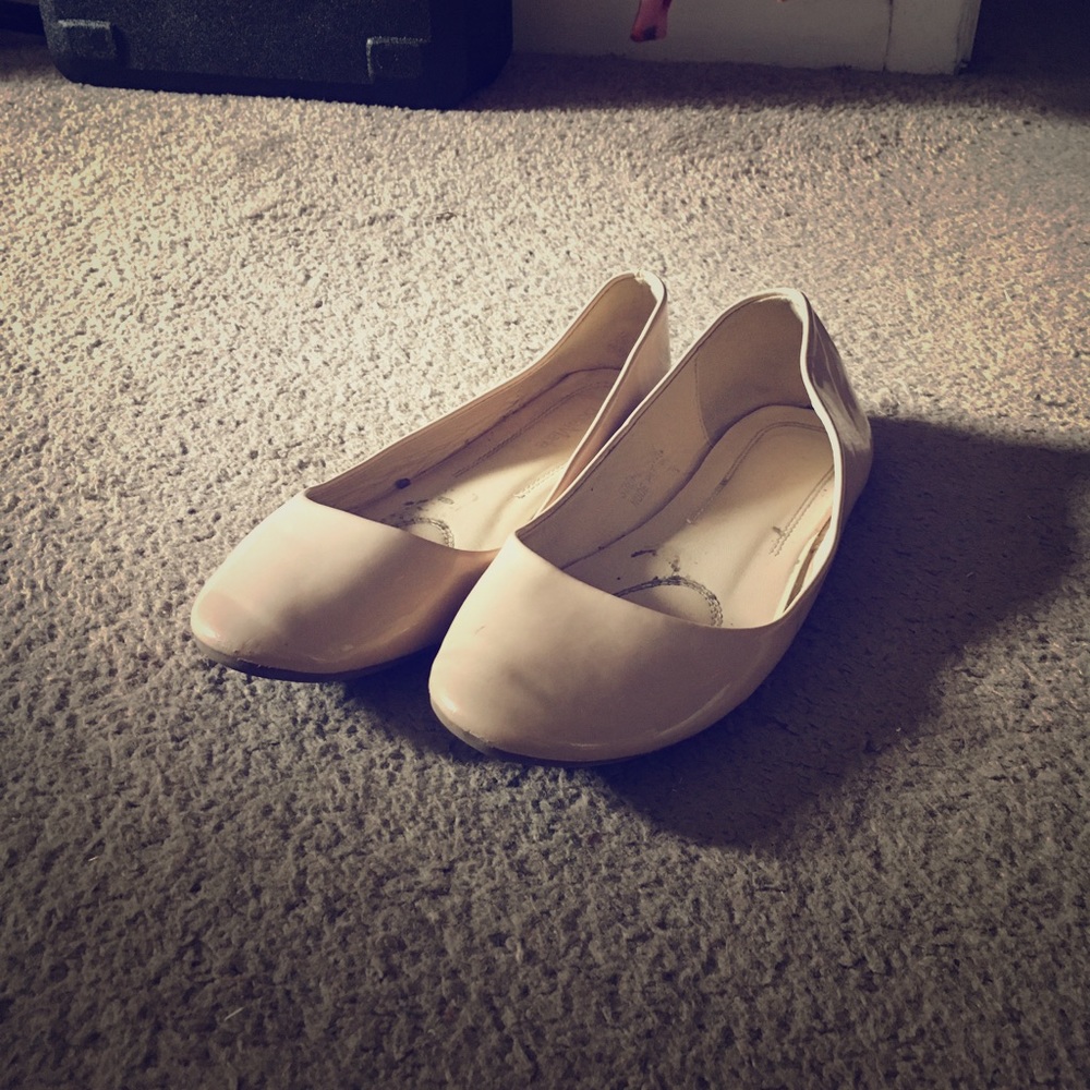 Nude Flats