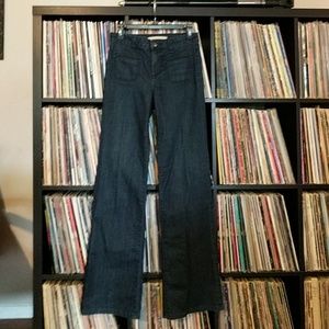 vince. Straight leg jean.